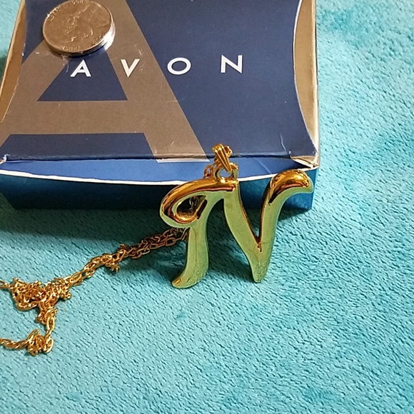 N Avon gold inital necklace - Picture 4 of 4